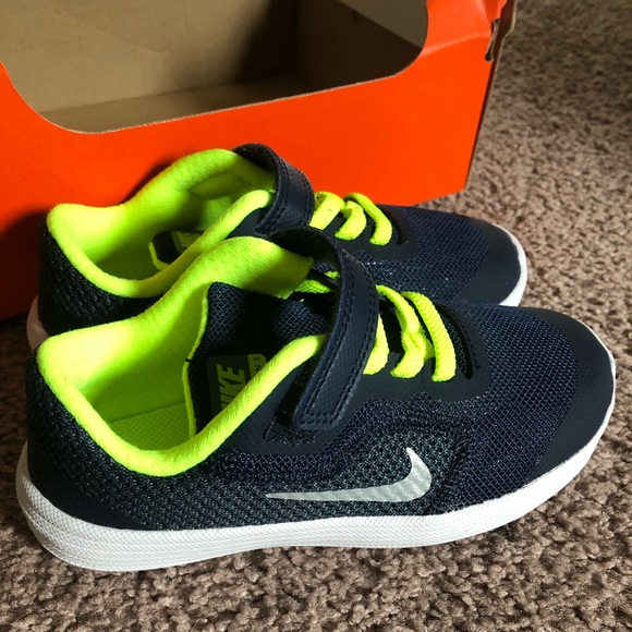 nike kids size 10